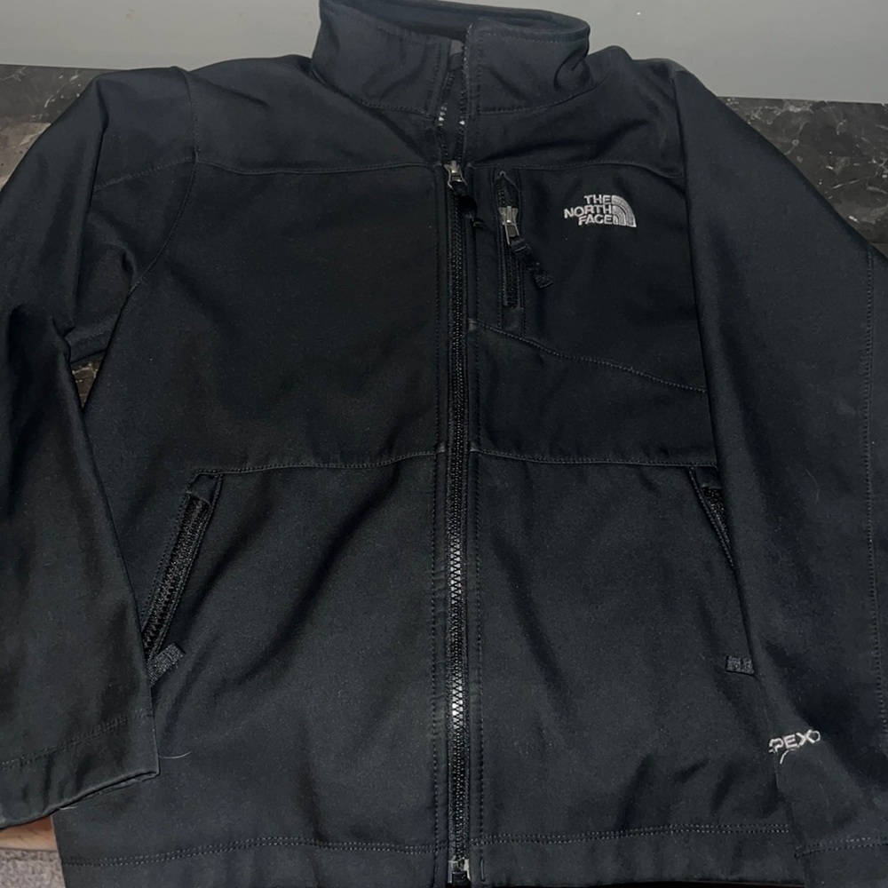 Boys Black North Face Denali Jacket.  Great condition.